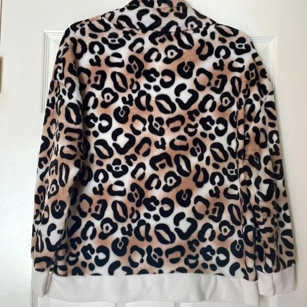 Secret Treasures Lounge Set - Picture 3 of 10